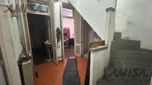 Casa A Reciclar A Metros De Bv. Oroño