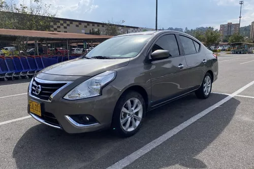 Nissan Versa 1.6 Advance | TuCarro