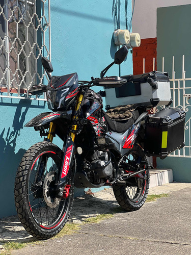 Motor 300cc. Caja De 80 L Y Laterales. Luces Exploradoras