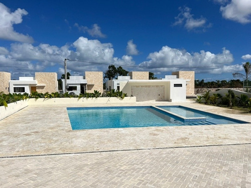 Proyecto De Villa En Punta Cana, Con Piscina Privda Opcional