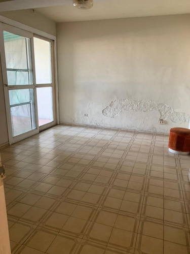 Imagen 3 de 9 de En Venta Apartamento En El Centro En Residencias La Ceiba En Calle Carabobo