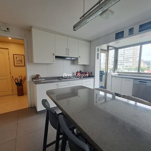 Departamento En Venta De 4 Dorm. En Viña Del Mar