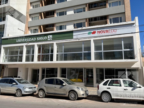 Imagen 2 de 11 de Oficina Alquiler Centro, 45 M2 Con 1 Privado, Cocina, Baño Y Balcón