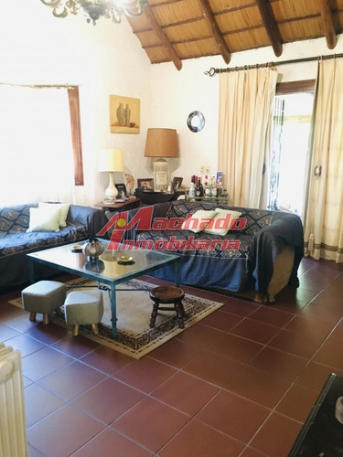 Casa En Venta Y Alquiler, Pinares, Punta Del Este- Ref: 6043