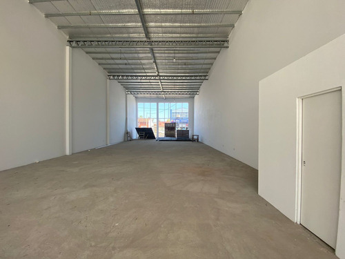 Imagen 7 de 14 de Importante Local Comercial A Estrenar En Venta