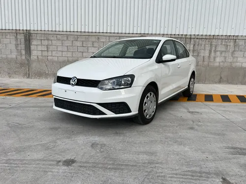 Volkswagen Vento 1.6 Starline At