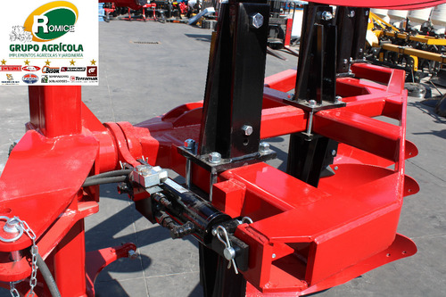 Arado Hidraulico Agricola 4 Rejas Marca Famaq P Tractor