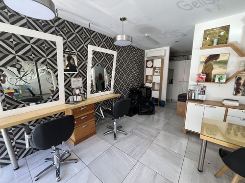 Local Comercial En Venta Con Inquilino En Zona Real