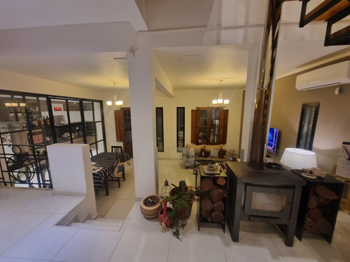 Venta Casa En Calle Cordoba 1333, Villa San Nicolas, Cordoba