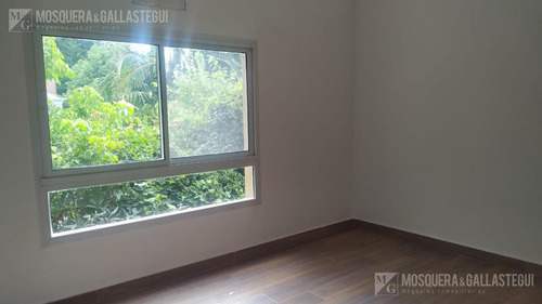 Casa En Venta - Boat Center.