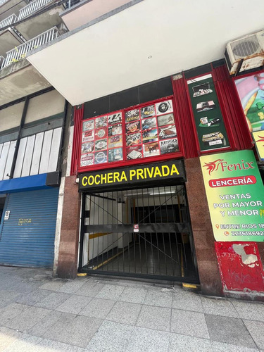 Cochera En Plaza Colon