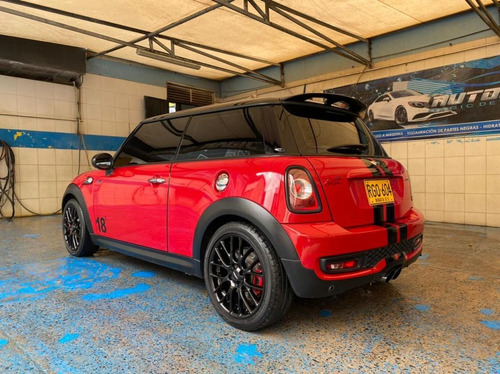 Imagen 4 de 13 de Mini Cooper 2011 1.6 R56 John Cooper Works Coupe