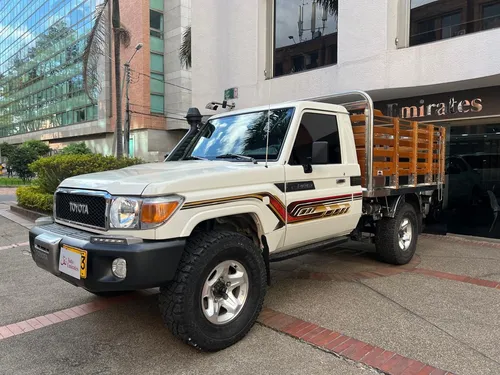 Toyota Land Cruiser Grj79 4.0 Gasolina