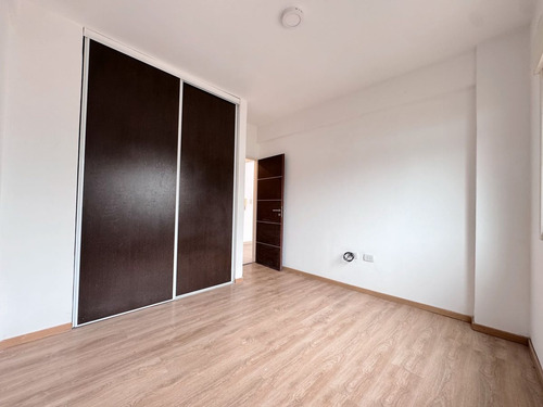 Departamento 2 Ambientes Con Cochera En Ballester