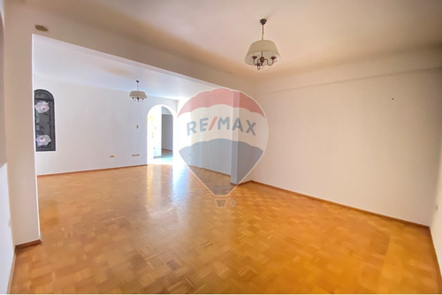 Casa En Jardines Del Sur Con Local Comercial
