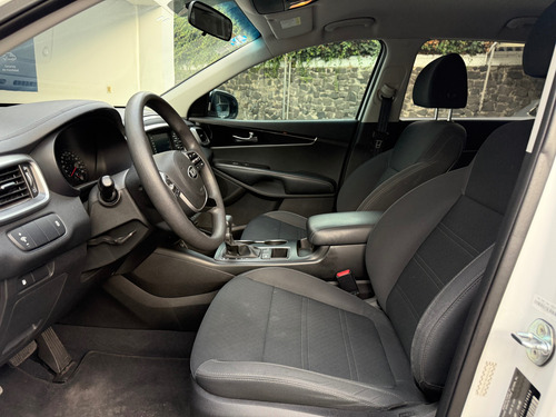 Kia Sorento 2.4 Lx At