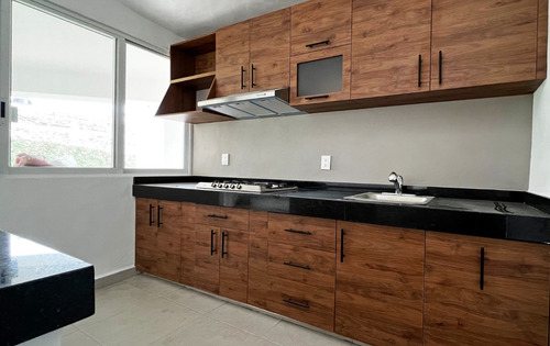 Imagen 8 de 19 de Casa En Zona Dorada, 3 Recs, 4 Baños, Seguridad, Alberca Y Jardín Común En Vistahermosa