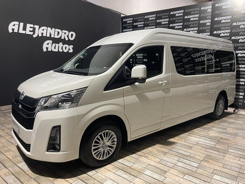 Imagen 3 de 16 de Toyota Hiace Commuter Gl 2022