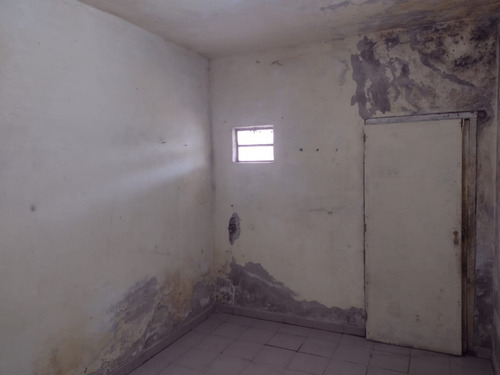 Casa Con Departamento Incluído ( Leer Descripción )