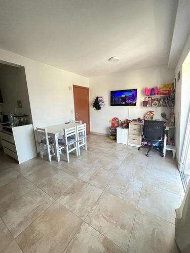 Imagen 8 de 16 de Departamento - Castelar Sur