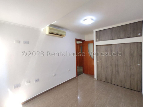 Encuentra Este Apartamento En Venta Modernos Amplio Cómodo Excelente Condominio En Urbanización San Isidro Nela 25-13605