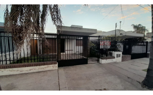 Casa A La Venta Frente Al Dino De Rodríguez Del Busto