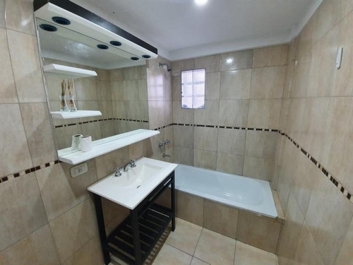 Departamento 2 Amb Con Balcon Y Cochera A 200m Est Bosch