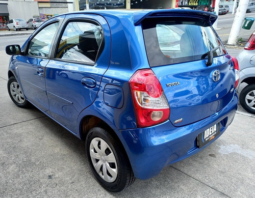 Imagem 5 de 16 de Toyota Etios 2013 1.3 16v Xs 5p