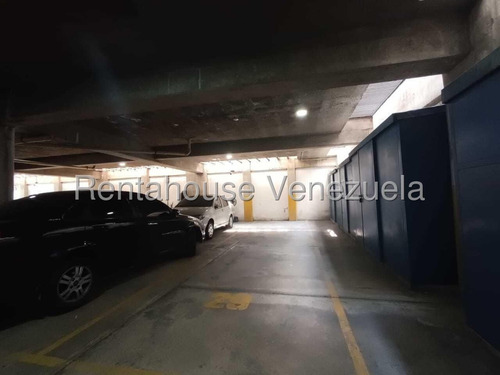 Apartamento En Venta Duplex En Urbanización Andrés Bello Maracay Zona Norte Con Pozo De Agua Nela 25-16098