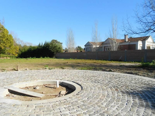 Imagen 6 de 11 de Excelente Lote De 1036 M2 En Pequeño Barrio Cerrado