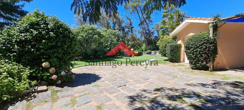 Casa En Venta En Zona De Los Colegios - Ref: 6472