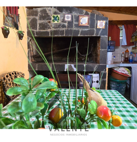 En Venta Casa + Apartamento En Pando, Barrio Citrama Con Un Terreno De Casi 500m²