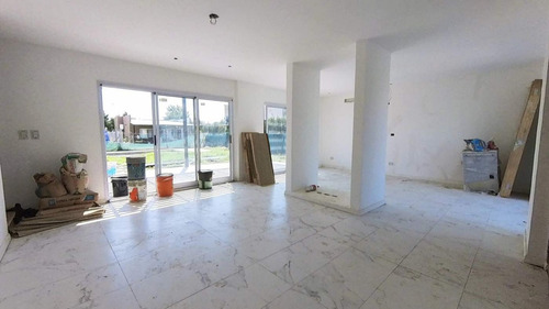 Imagen 10 de 30 de Casa Venta Barrio Cerrado Laguna Azul Pileta