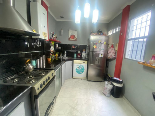 Casa En Venta En Mataderos