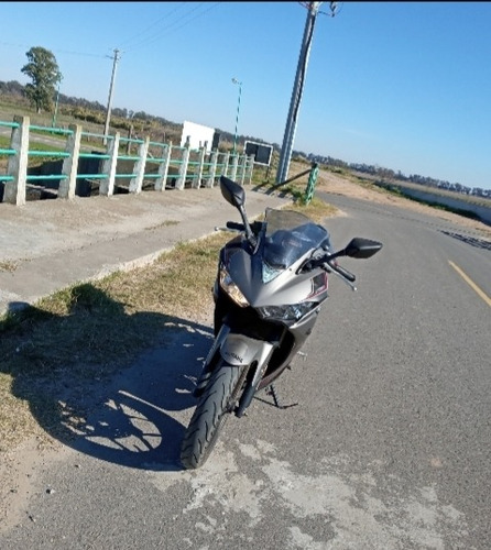 Yamaha R3