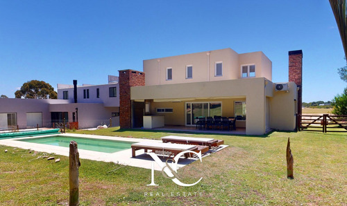Casa En Venta En Costa Esmeralda