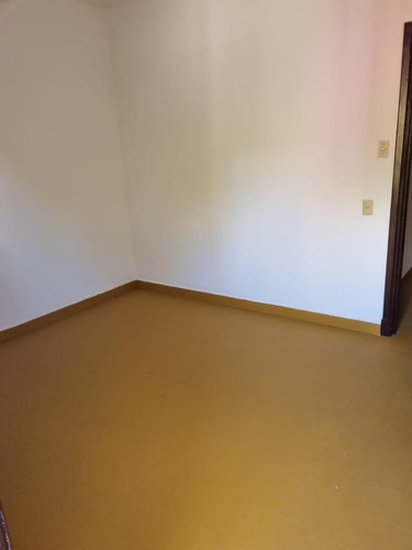Imagen 3 de 9 de Apartamento -apartamento , Proximo Agraciada Y Carlos María Ramírez, 38 M2 Terraza !!