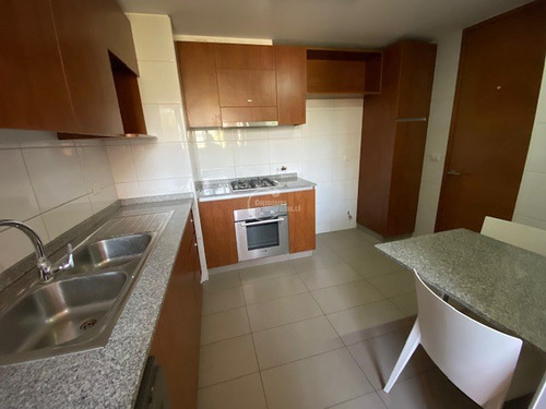 Departamento En Arriendo De 2 Dorm. En Lo Barnechea