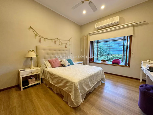 Excelente Casa En Venta De 5 Dormitorios En Lugano, Punta Del Este.