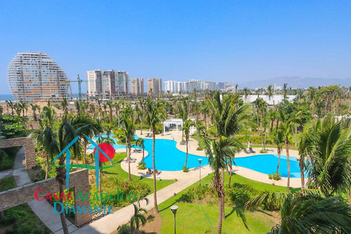 Cad La Isla Emerald J5. De Playa. Terraza Frontal Con Vista A Los Jardines Y Albercas