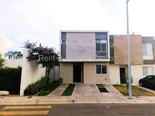 Casa Amueblada Con Cuarto De Tv, 2 Recámaras, Estudio. Renta - Zákia