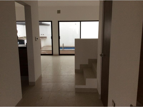 Imagen 2 de 12 de Casa Sola En Venta Fracc Puerto Marfil Sector Viñedos