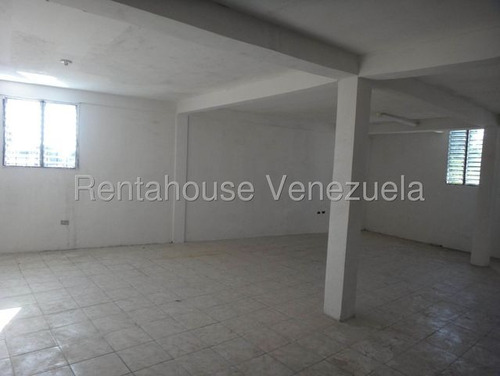 Local Comercial En Alquiler En Barquisimeto Av Venezuela Posee 2 Pisos Muy Bien Ubicado Visítalo! Cod 25 16718 Comunícate Soy Gabi Irastorza