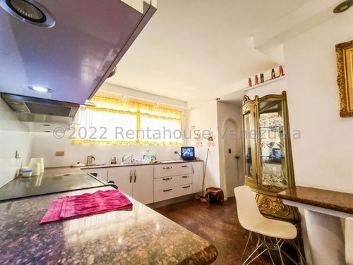 Imagen 12 de 18 de En Vente Hermosa Casa Ubicada En Lomas De La Trinidad, Mls #22-19304 Karina Sanchez 04143355086
