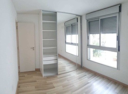 Imagen 9 de 10 de Vendo Apartamento 2 Dormitorios Con Garaje Al Frente 6to