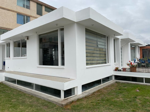 Imagen 8 de 23 de Cálida, Espaciosa Y Abrigada Casa Esquinera Con Proyeccion A Tres Pisos, Cuartos Independientes Con Baño Privado, 150 Mts De Bodegas, Ideal Pequeña Fábrica O Negocio En Expansión