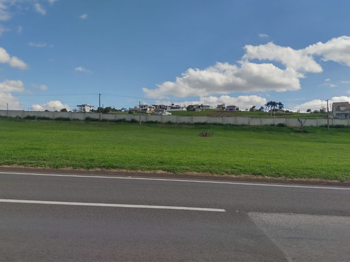Terreno - Condomínio Luxuoso Ninho Verde I I Eco Residence-dois Clubes Com Piscinas,segurança 24 Hrs,playground,trilhas Ecológicas,ônibus Local.fotos Reais Do Terreno-quitado/iptu E Condomínio Em Dia