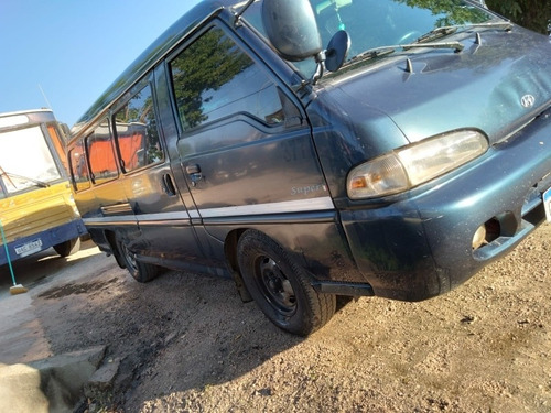Hyundai H100 2.5 15 Pasajeros