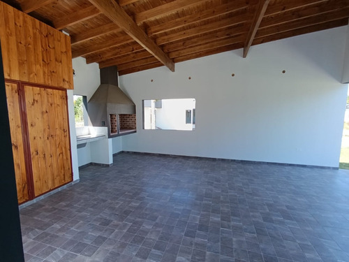 Casa De 4 Ambientes A Estrenar En Costa Del Este