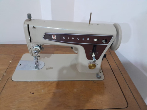 Máquina De Coser Singer Con Mesita De Roble Usada Perfecto E